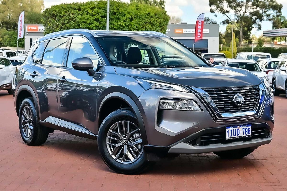 2025 Nissan X-TRAIL ST T33