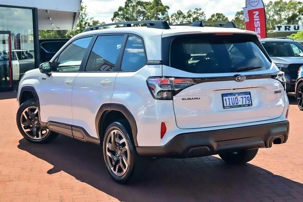 2025 Subaru Forester Hybrid S6