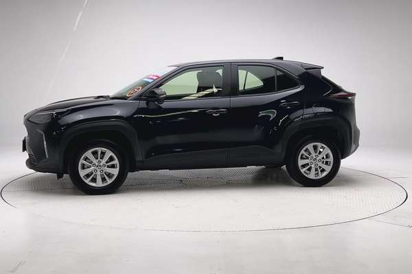 2022 Toyota Yaris Cross GX MXPB10R thumb-6