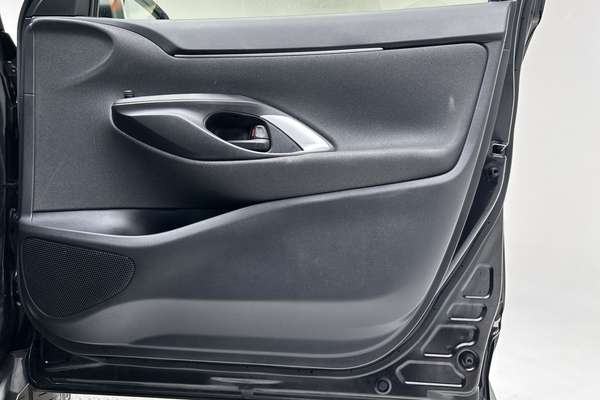 2022 Toyota Yaris Cross GX MXPB10R thumb-18