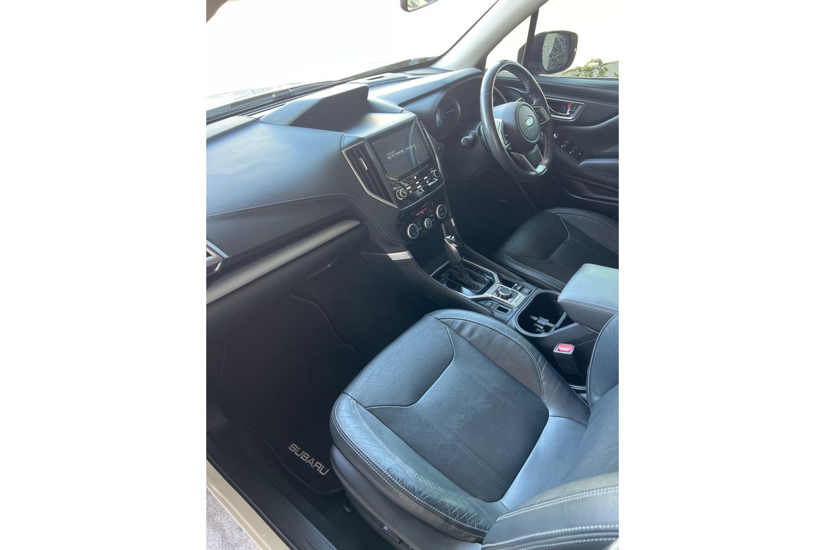 2018 Subaru Forester 2.5i-S S5 image 12