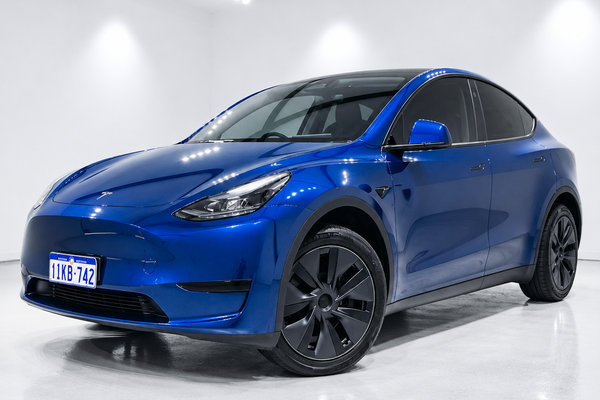 2024 Tesla Model Y REAR-WHEEL DRIVE MY23