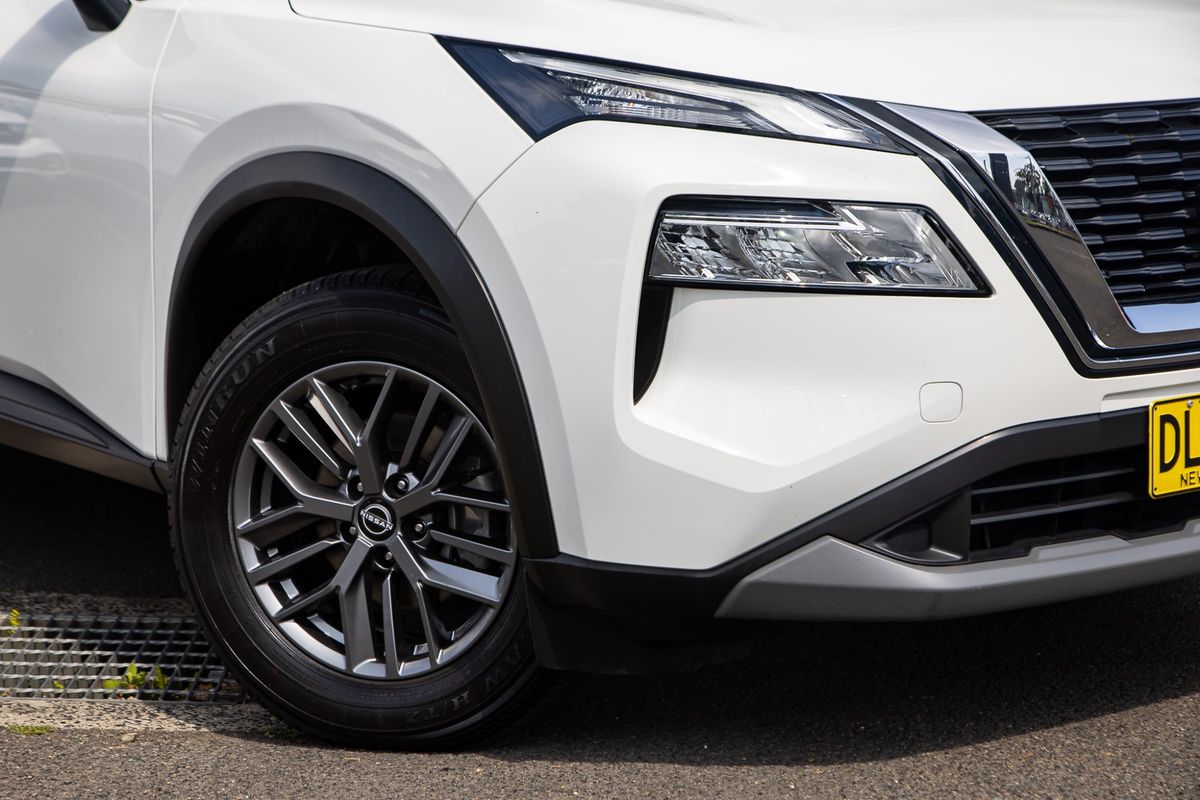2024 Nissan X-TRAIL ST T33