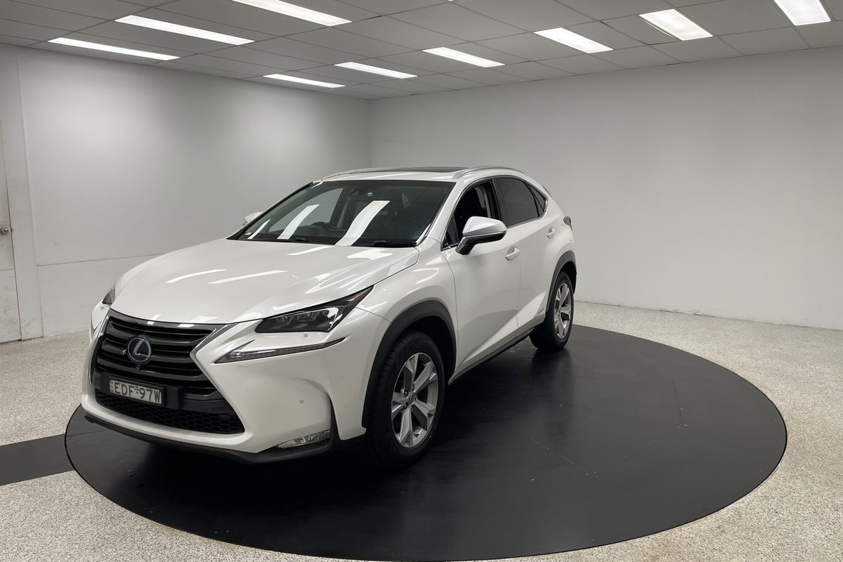 2015 Lexus NX NX300h Sports Luxury AYZ15R