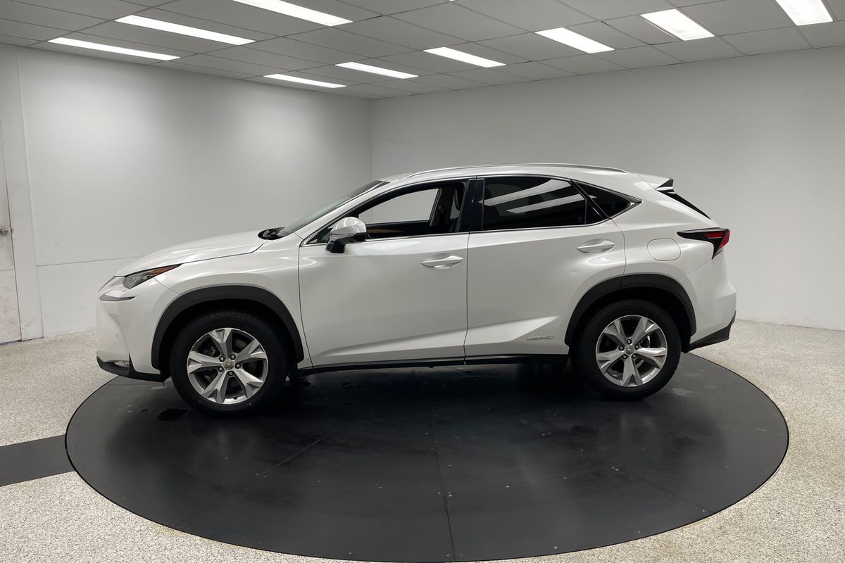 2015 Lexus NX NX300h Sports Luxury AYZ15R