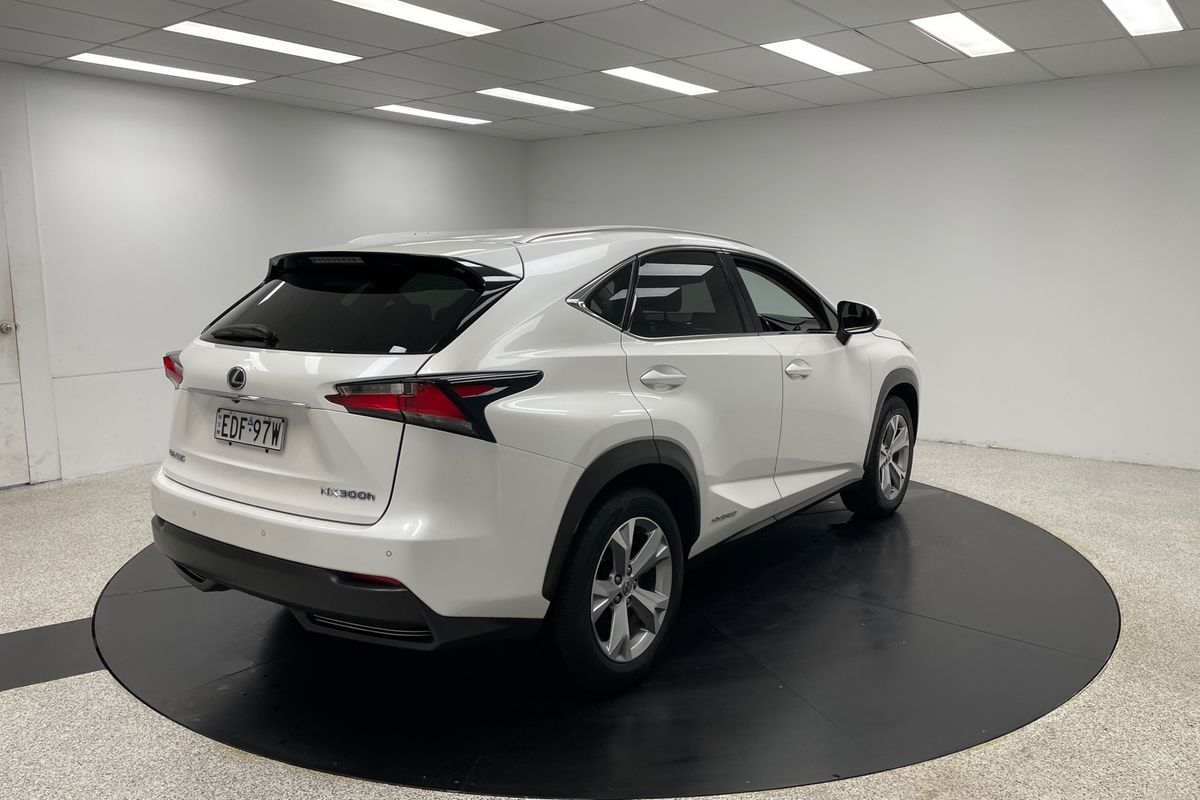 2015 Lexus NX NX300h Sports Luxury AYZ15R