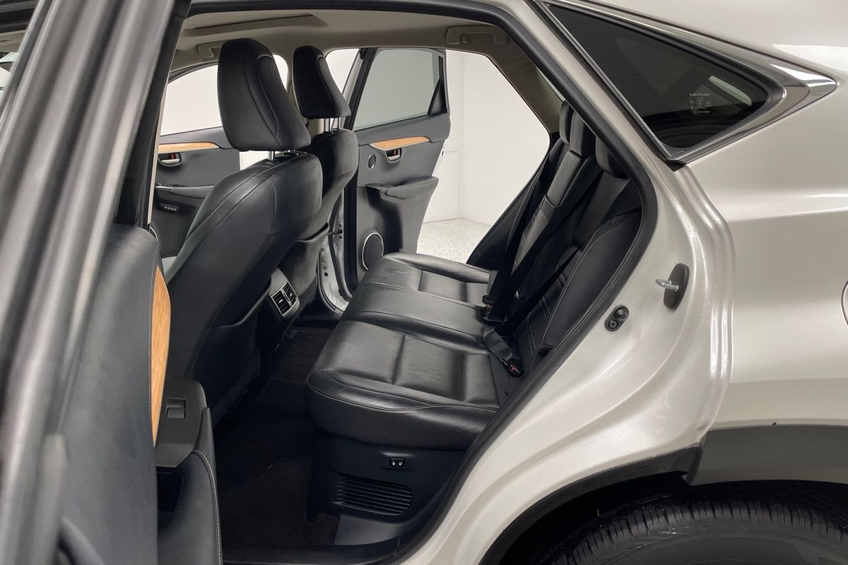 2015 Lexus NX NX300h Sports Luxury AYZ15R