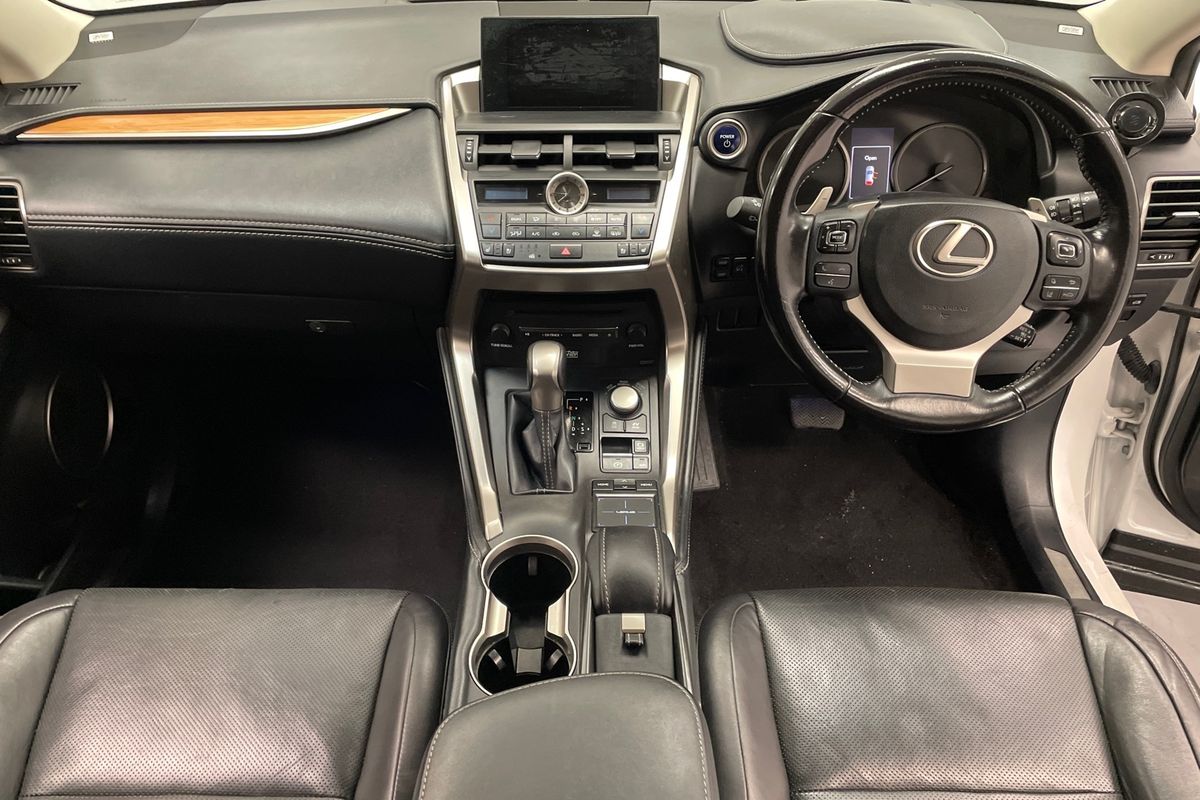 2015 Lexus NX NX300h Sports Luxury AYZ15R