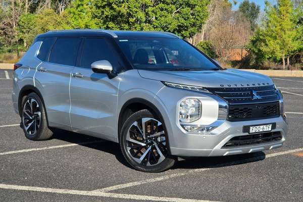 2023 Mitsubishi Outlander Exceed Tourer ZM