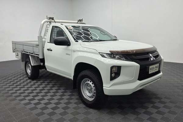 2022 Mitsubishi Triton GLX MR 4X4