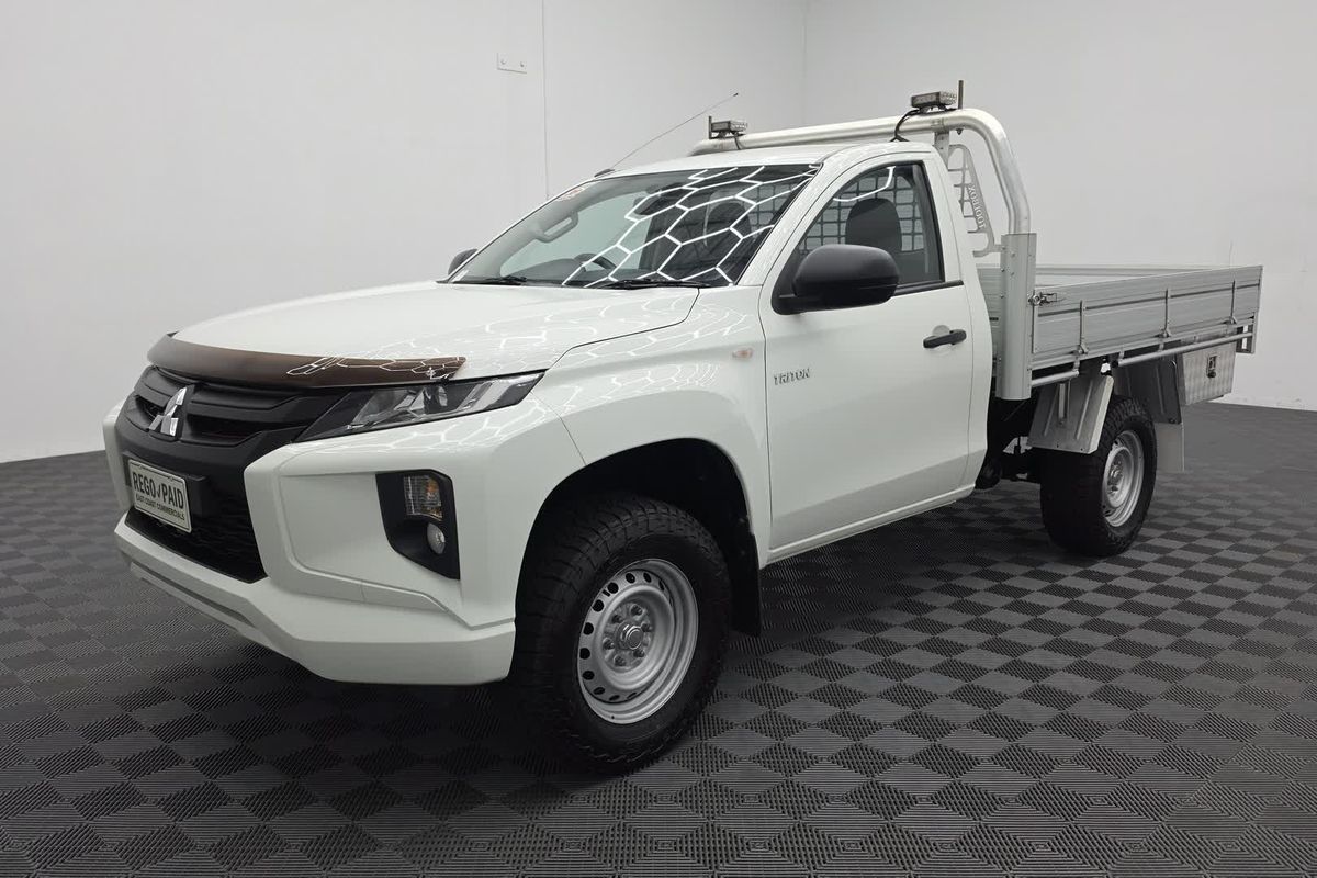 2022 Mitsubishi Triton GLX MR 4X4