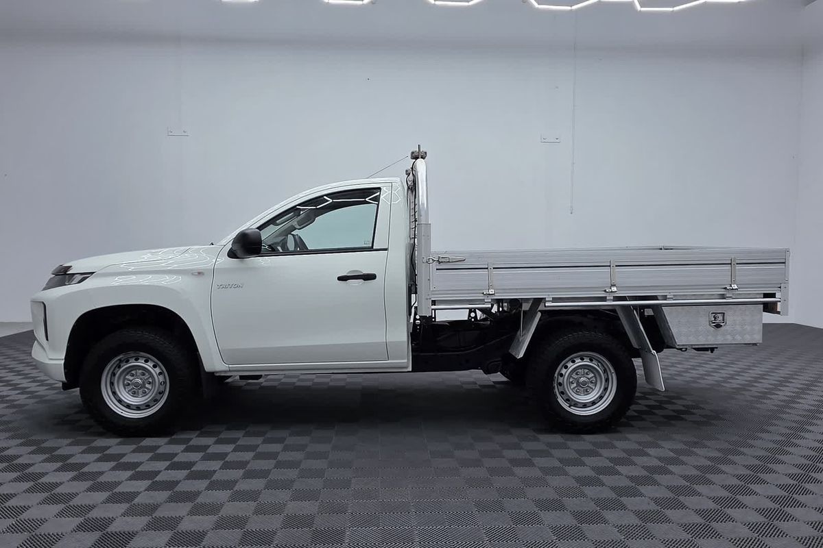 2022 Mitsubishi Triton GLX MR 4X4