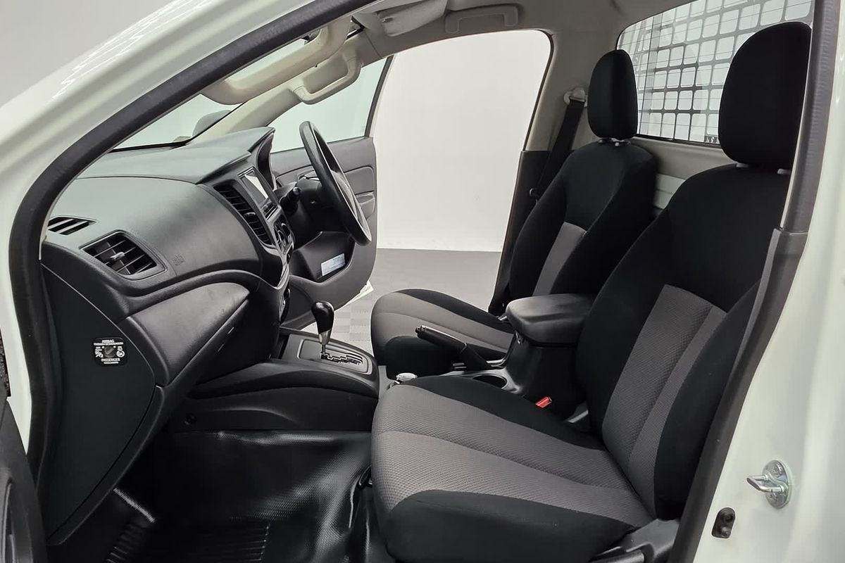 2022 Mitsubishi Triton GLX MR 4X4
