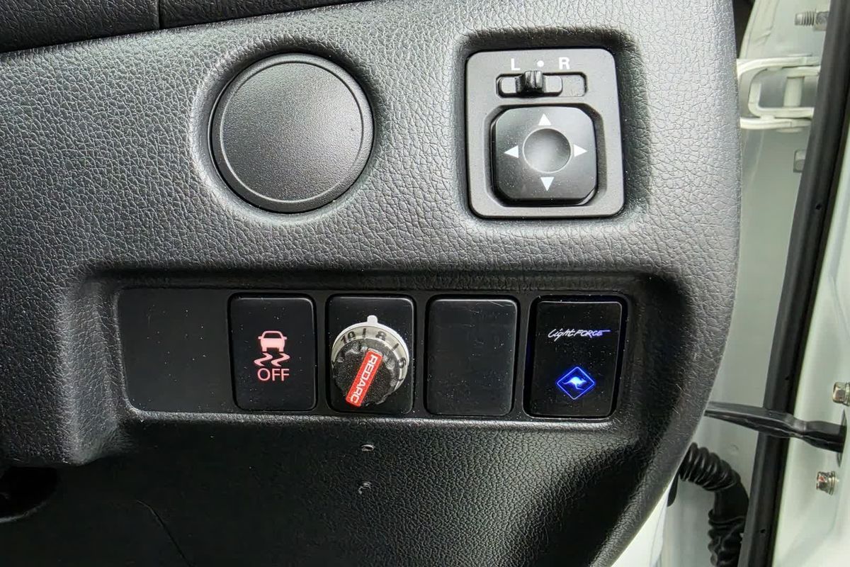 2022 Mitsubishi Triton GLX MR 4X4