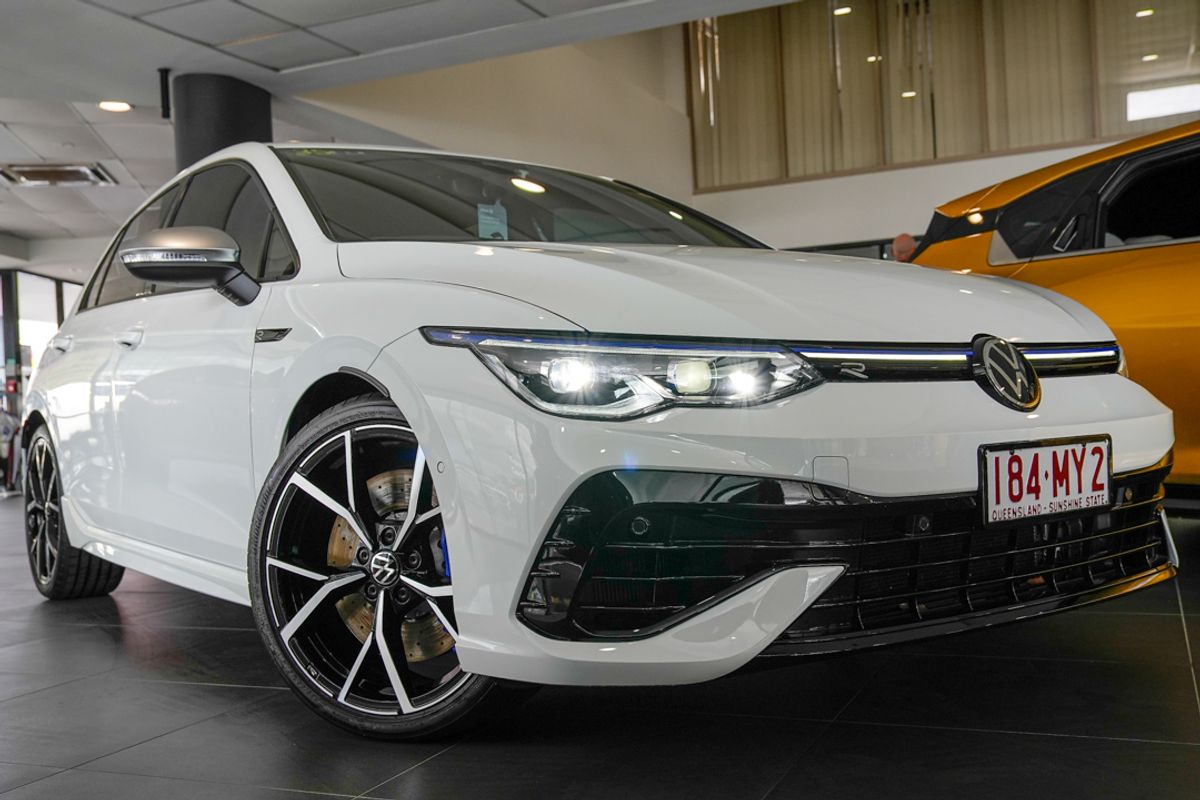 2024 Volkswagen Golf R 8