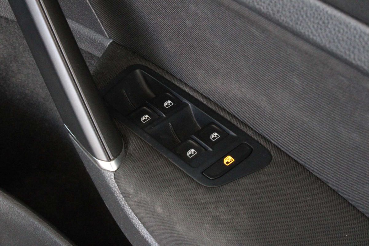 2016 Volkswagen Golf 92TSI Comfortline 7