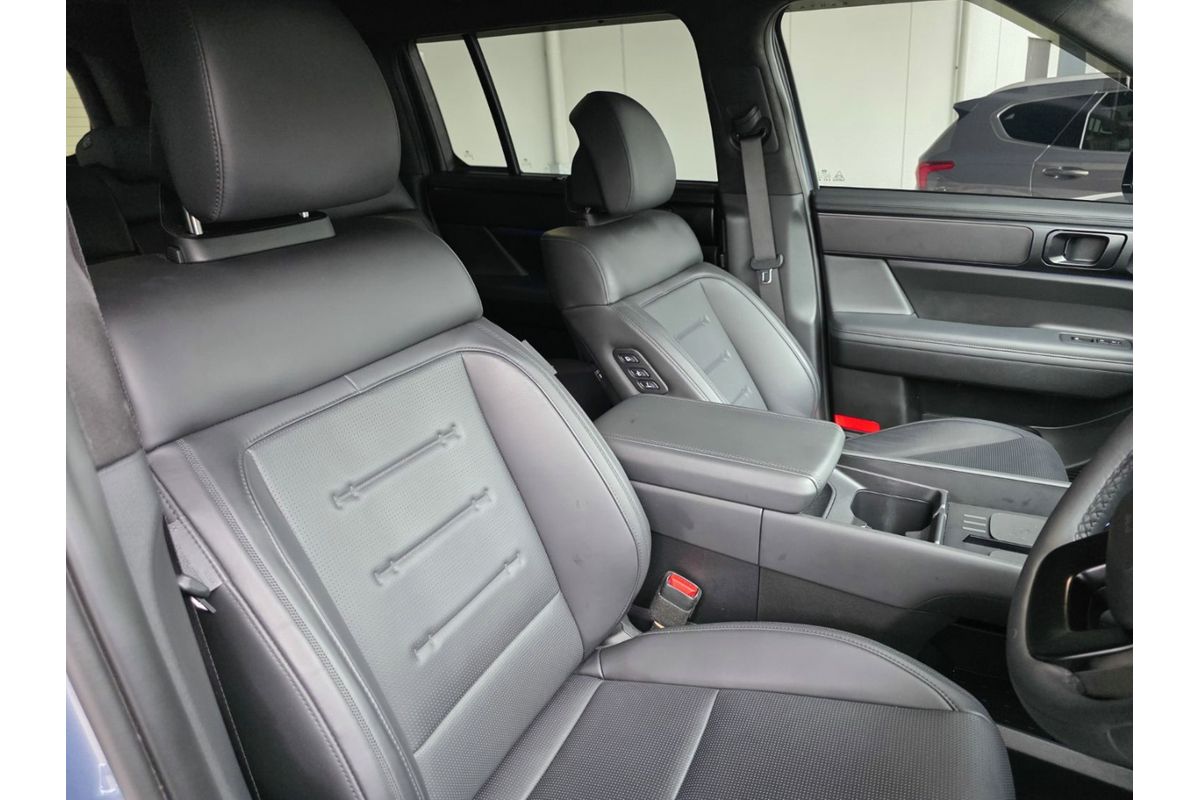2025 Hyundai Santa Fe Calligraphy MX5.V1 image 13