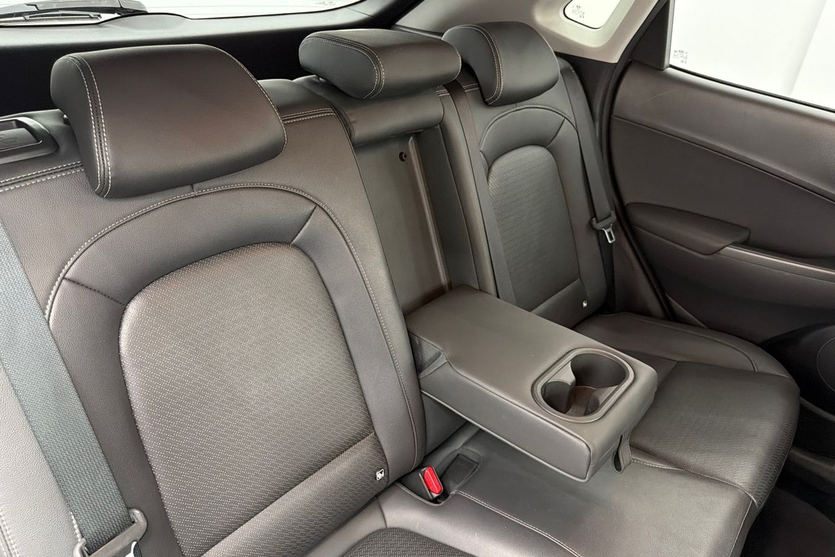 2020 Hyundai Kona Elite OS.3