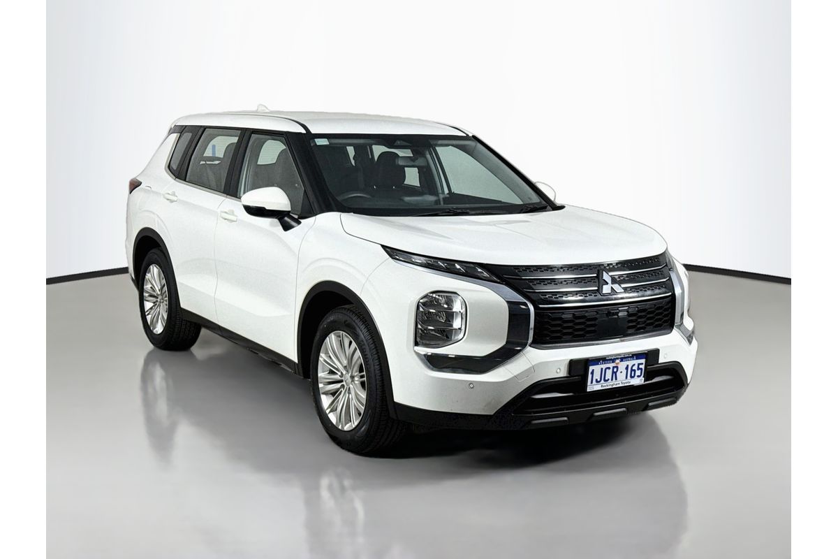 2023 Mitsubishi Outlander ES ZM