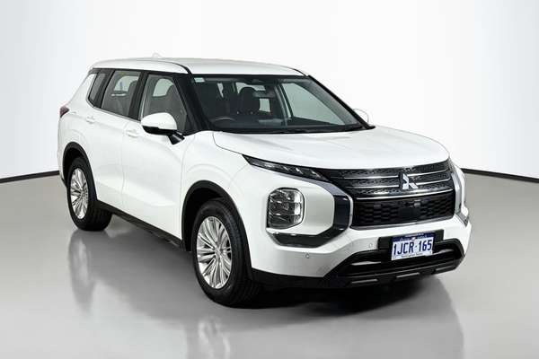 2023 Mitsubishi Outlander ES ZM