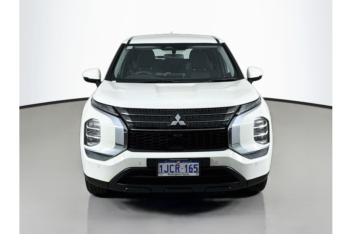 2023 Mitsubishi Outlander ES ZM
