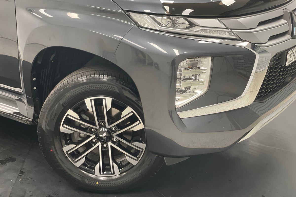 2022 Mitsubishi Pajero Sport GLS QF
