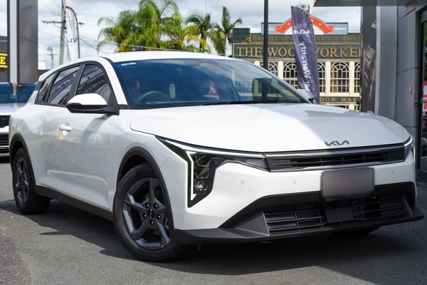 2026 Kia K4 S CL4m thumb-0