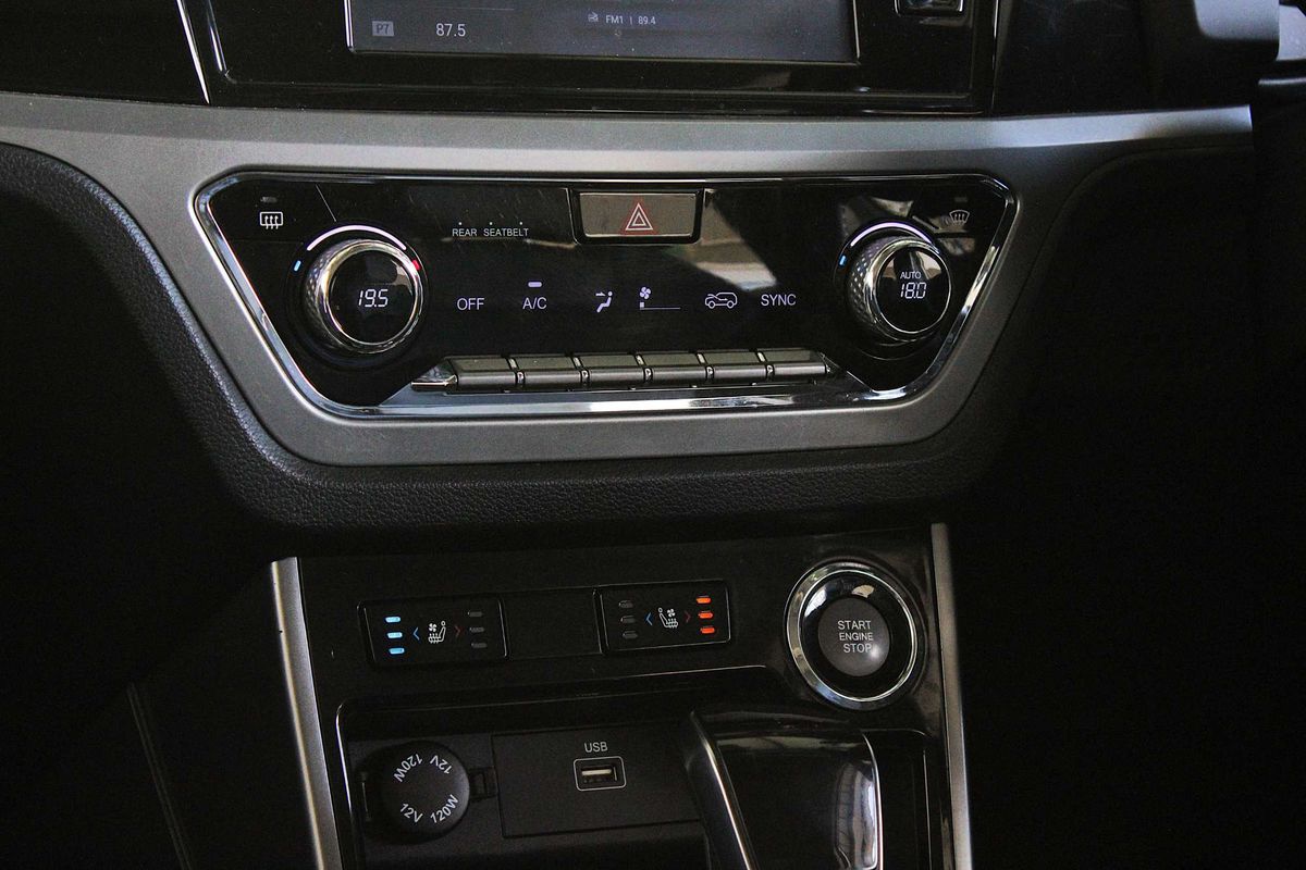 2022 KGM Korando Ultimate C300