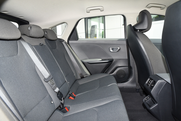 2026 Kia K4 S CL4m thumb-8