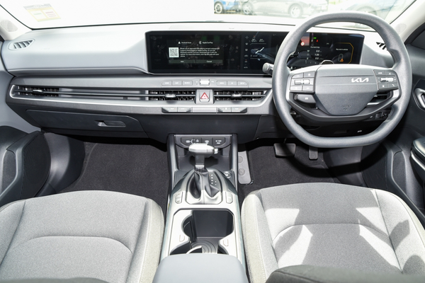 2026 Kia K4 S CL4m thumb-16