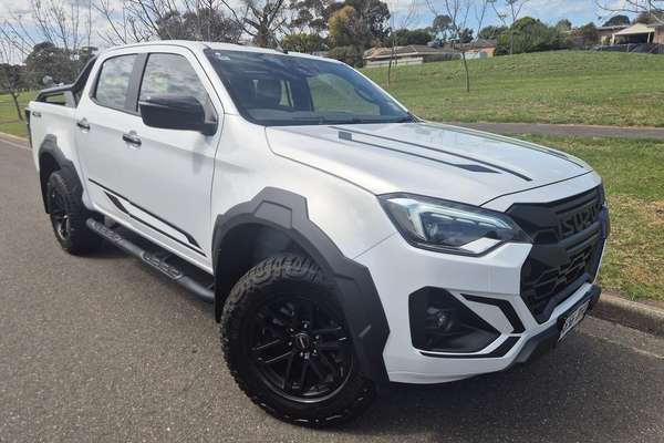 2024 Isuzu D-MAX BLADE 4X4