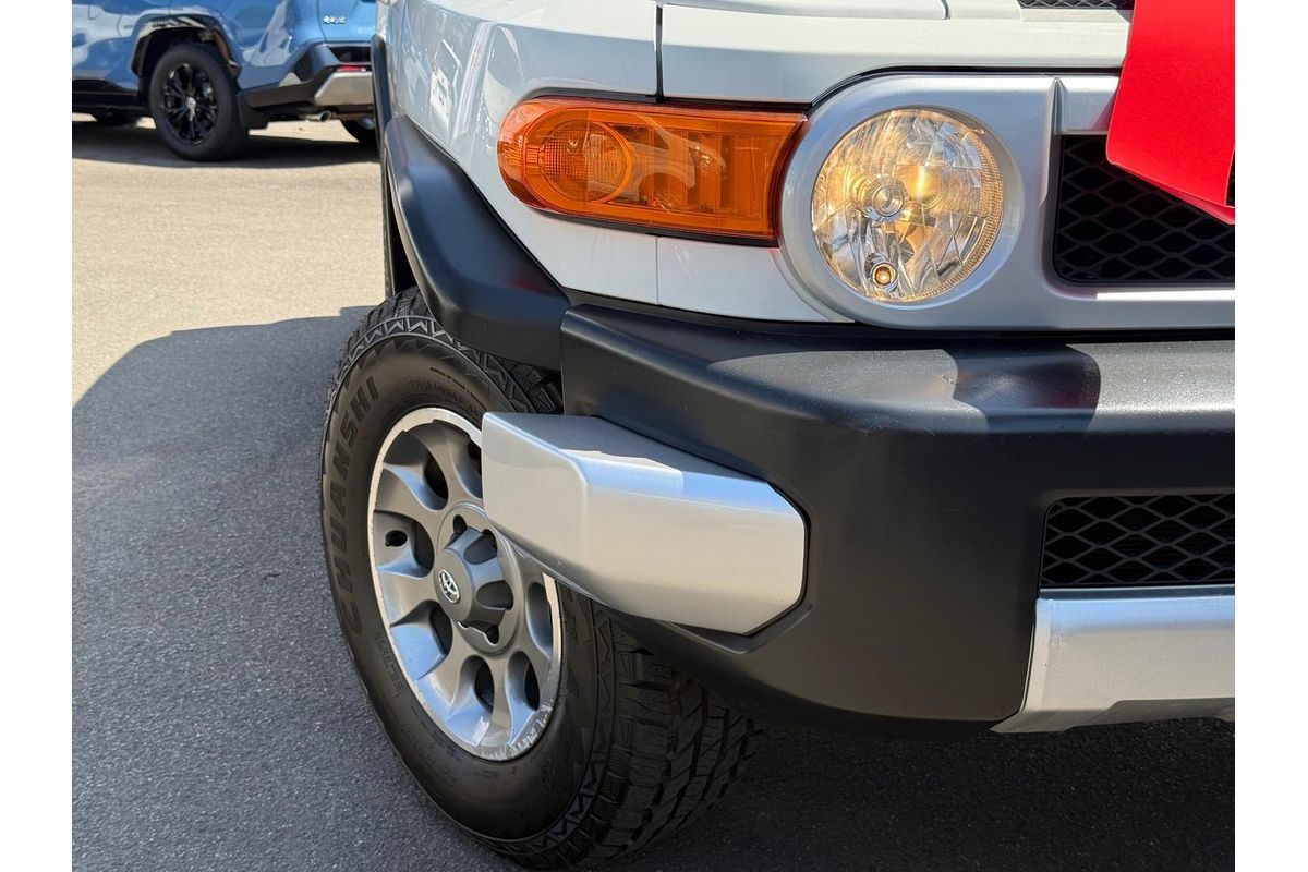 2012 Toyota FJ Cruiser GSJ15R
