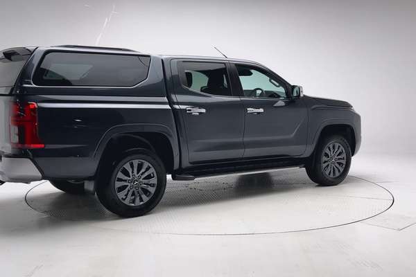 2024 Mitsubishi Triton GLS MV 4X4 thumb-2