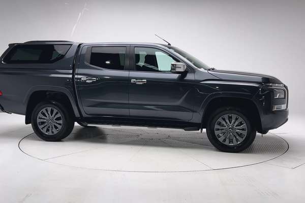 2024 Mitsubishi Triton GLS MV 4X4 thumb-3