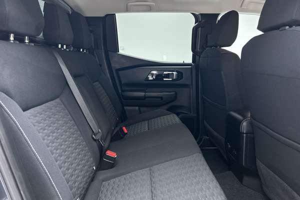 2024 Mitsubishi Triton GLS MV 4X4 thumb-11