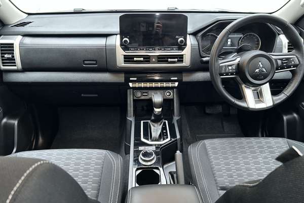 2024 Mitsubishi Triton GLS MV 4X4 thumb-19