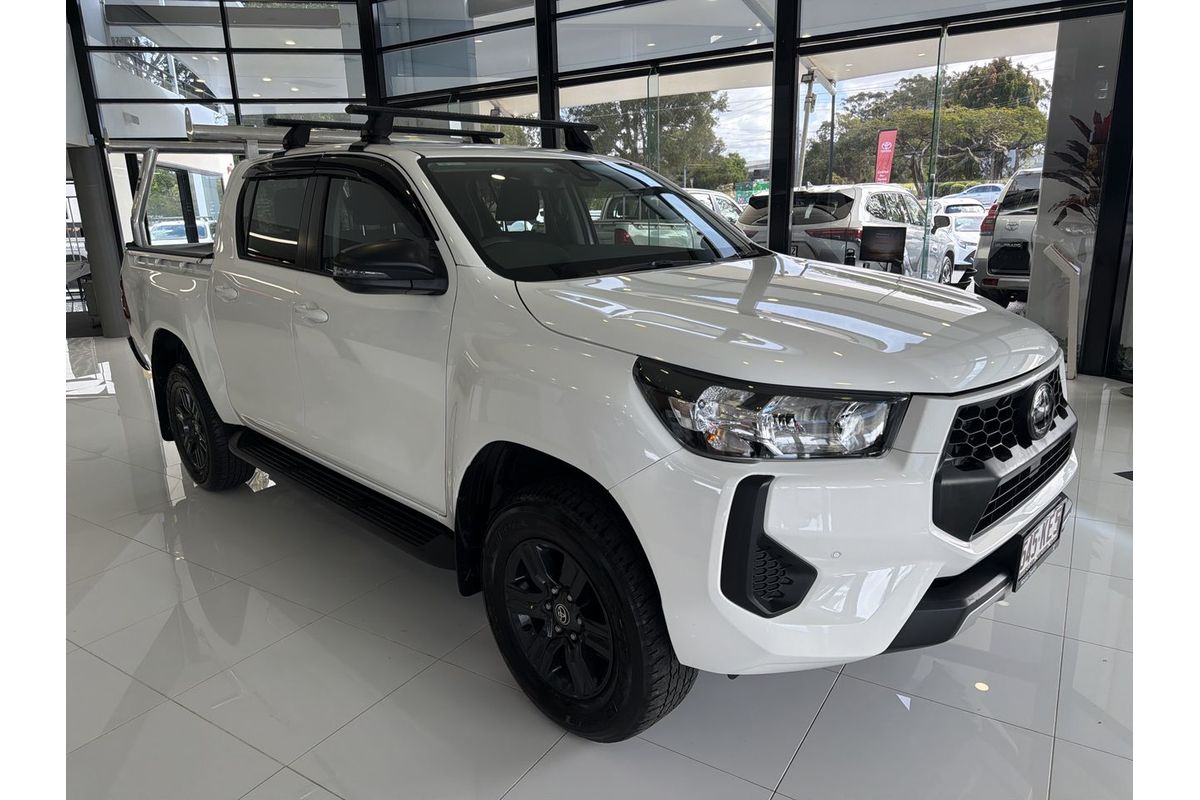 2024 Toyota Hilux SR GUN126R 4X4