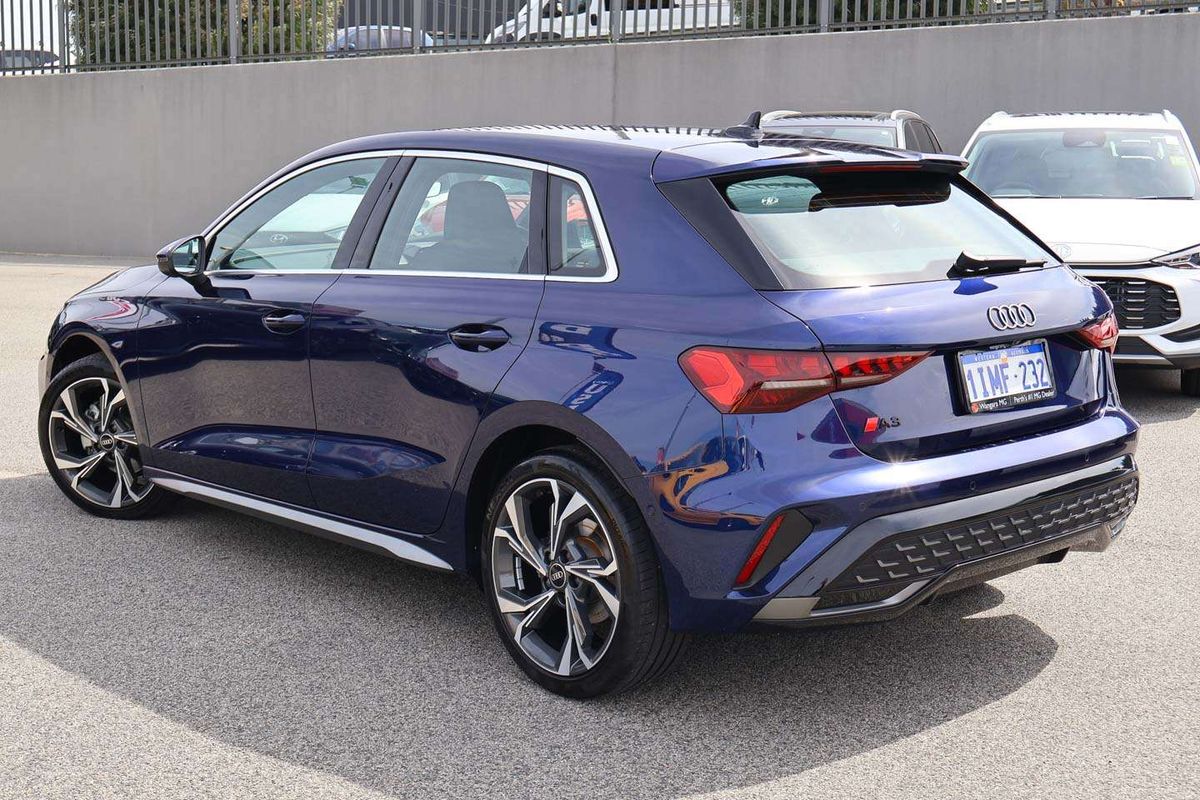 2024 Audi A3 35 TFSI S line GY