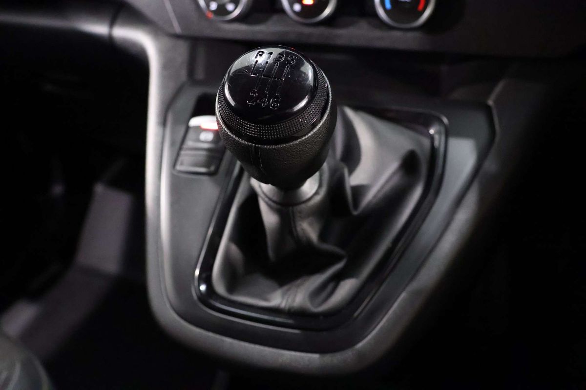 2024 Renault Kangoo L1 XFK SWB