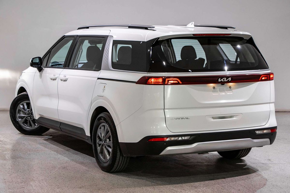 2023 Kia Carnival S KA4