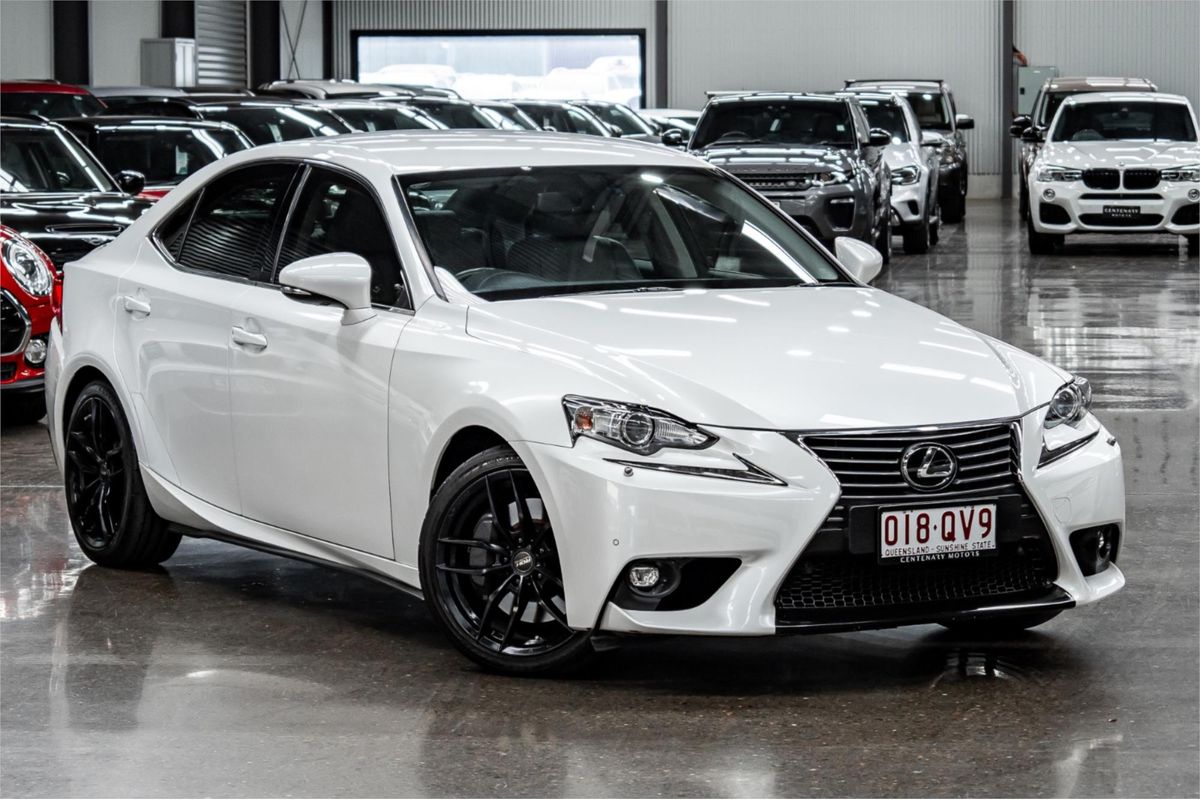 2016 Lexus IS IS200t Luxury ASE30R