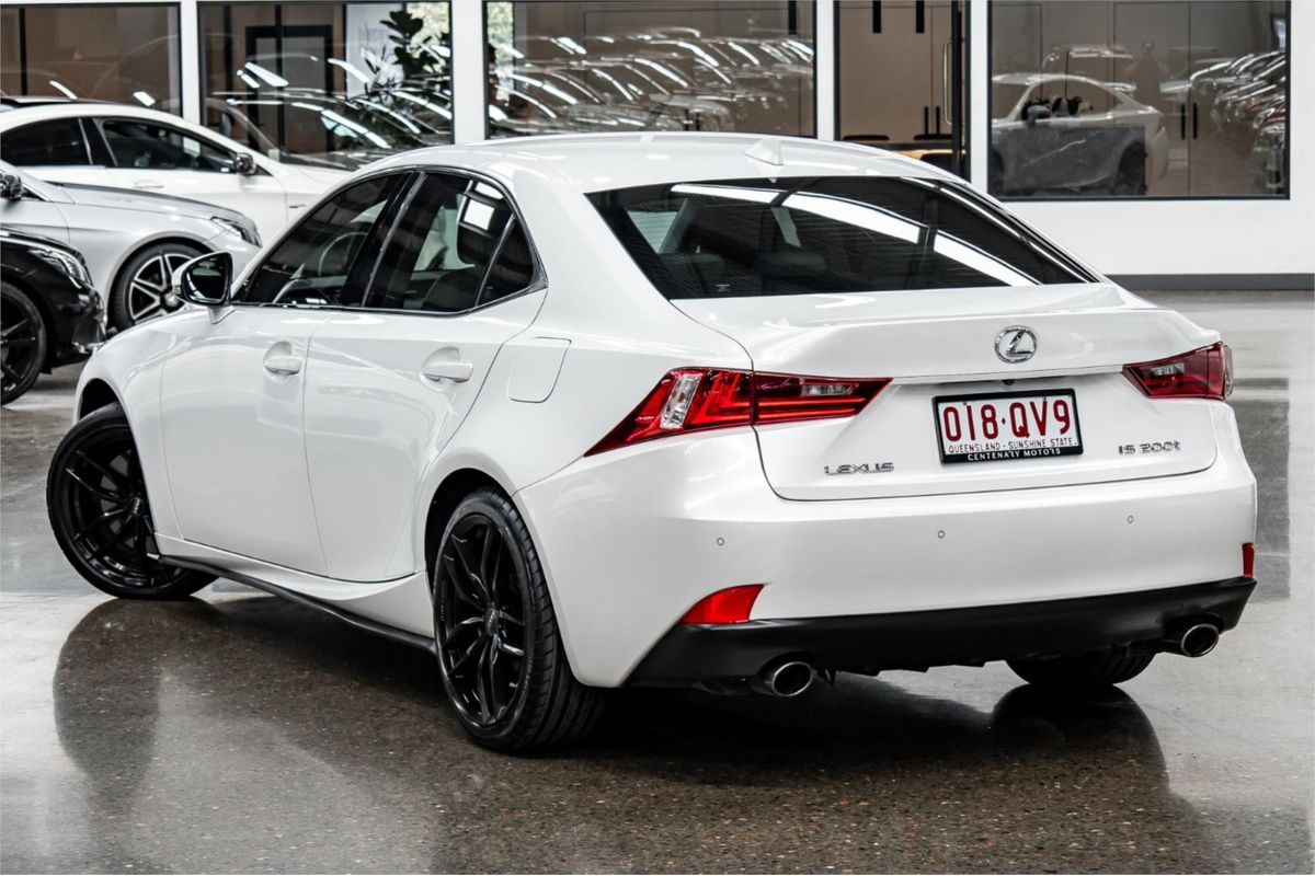 2016 Lexus IS IS200t Luxury ASE30R