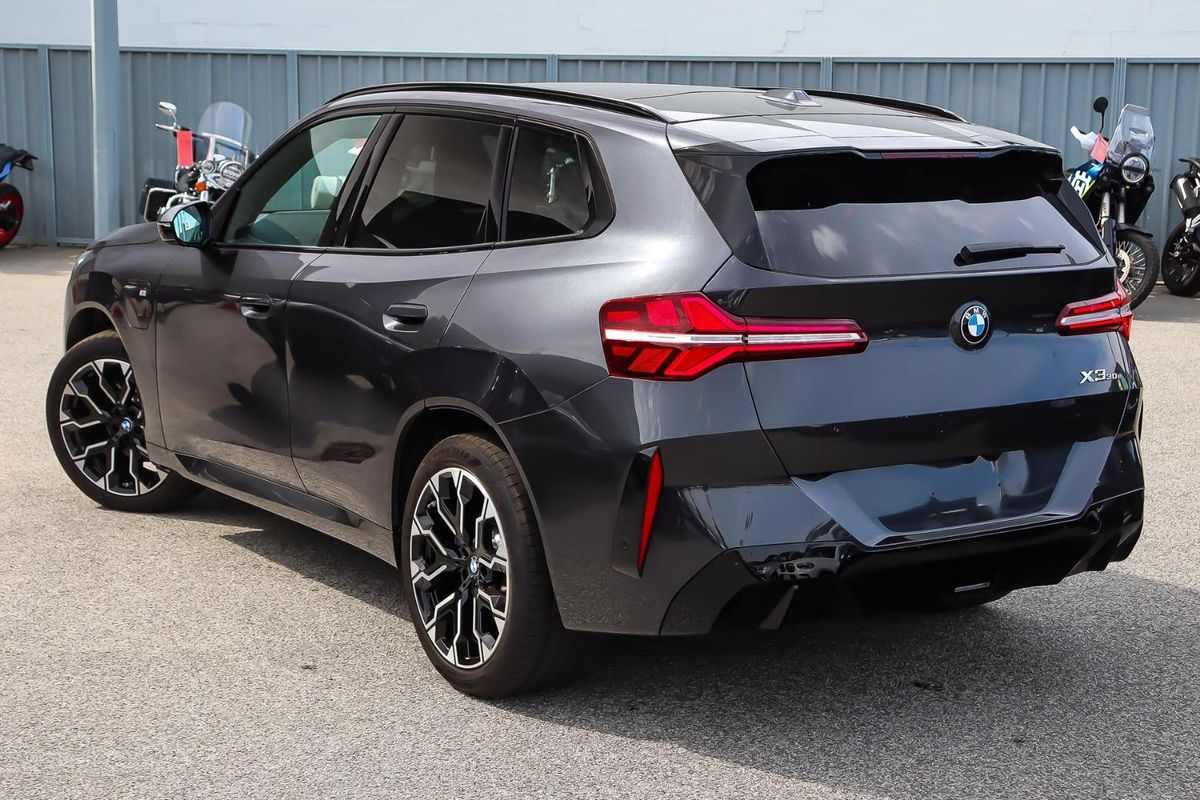 2025 BMW X3 30e xDrive G45