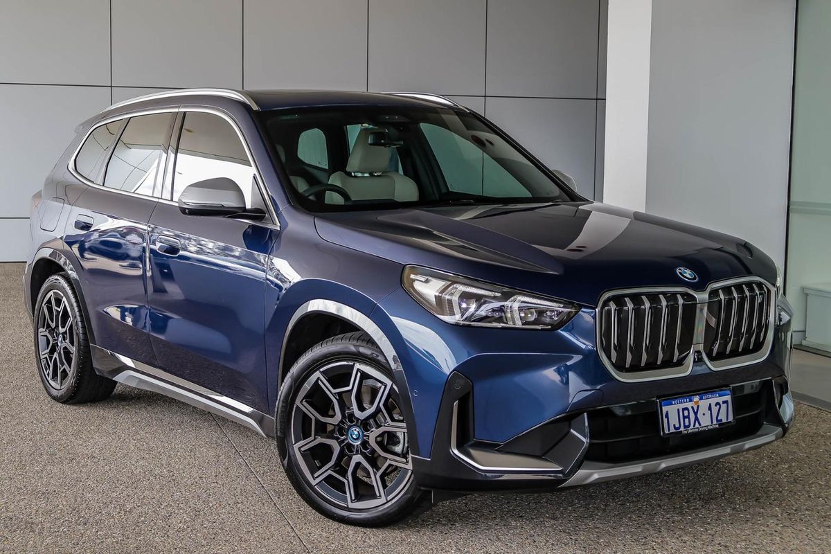 2023 BMW iX1 xDrive30 xLine U11