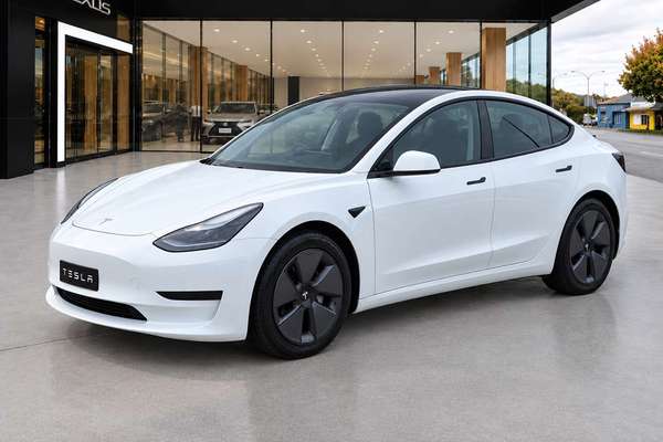 2022 Tesla Model 3 REAR-WHEEL DRIVE MY22