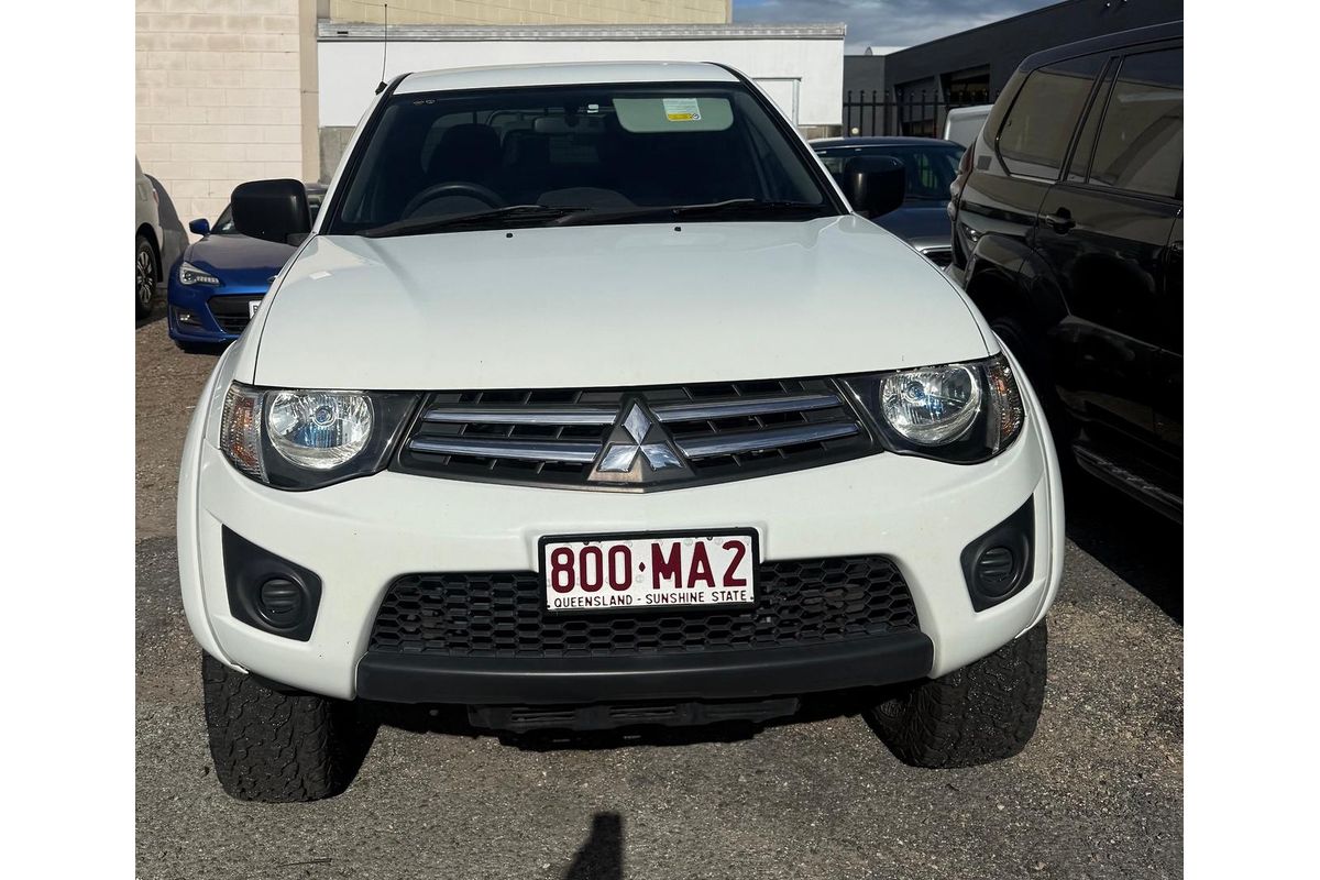 2014 Mitsubishi Triton GLX MN 4X4