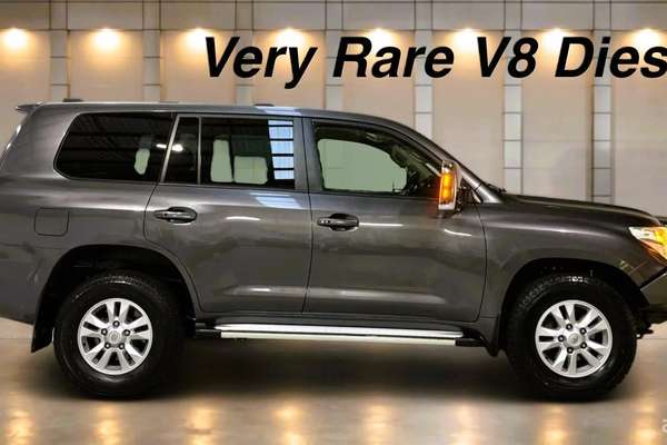 2013 Toyota Landcruiser GXL VDJ200R