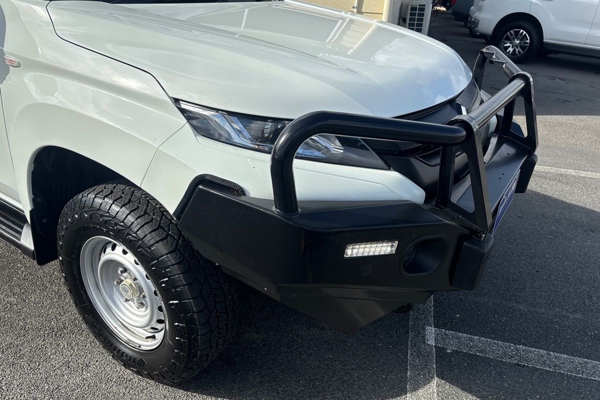 2023 Mitsubishi Triton GLX MR 4X4