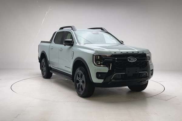 2025 Ford Ranger PHEV Stormtrak 4X4 2.3L thumb-4