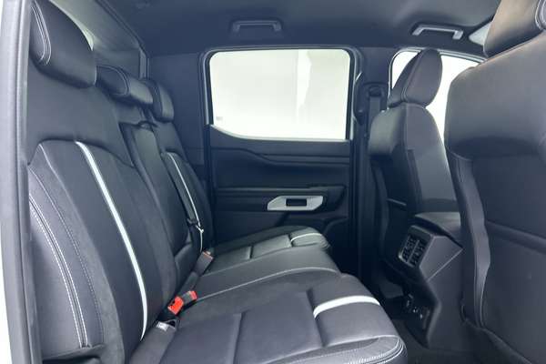 2025 Ford Ranger PHEV Stormtrak 4X4 2.3L thumb-11